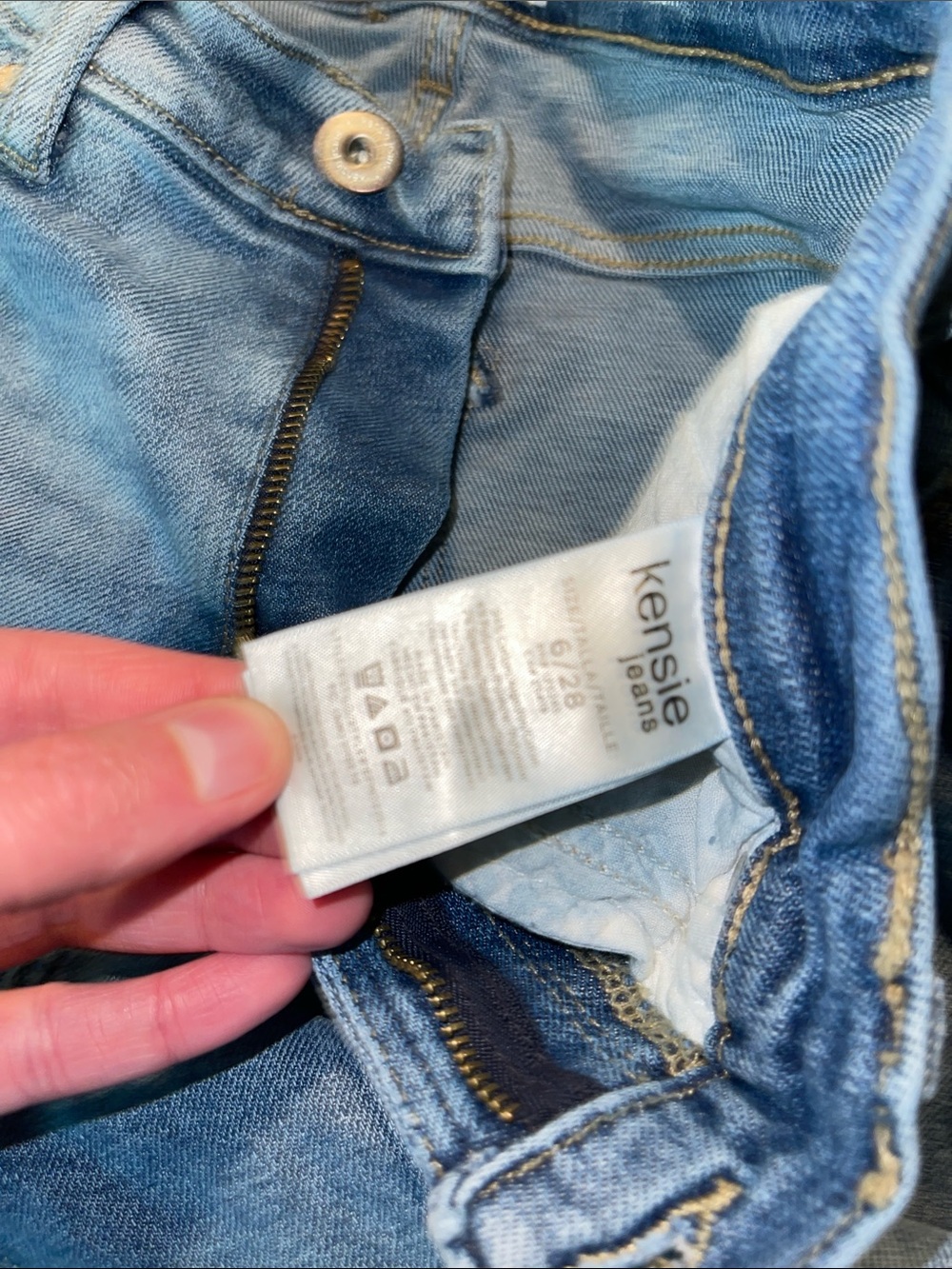 Kensie Jeans The Allie High Rise Slim Straight size 6/28 Light Wash - Picture 4 of 5